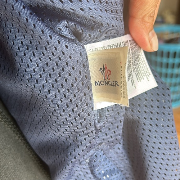 Authentic Moncler wind breaker - Picture 15 of 17